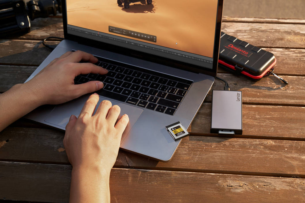 Lexar CFexpress 4.0 Pro Gold R3600/W3300 memory card for high-speed data transfer and professional photography accessories.