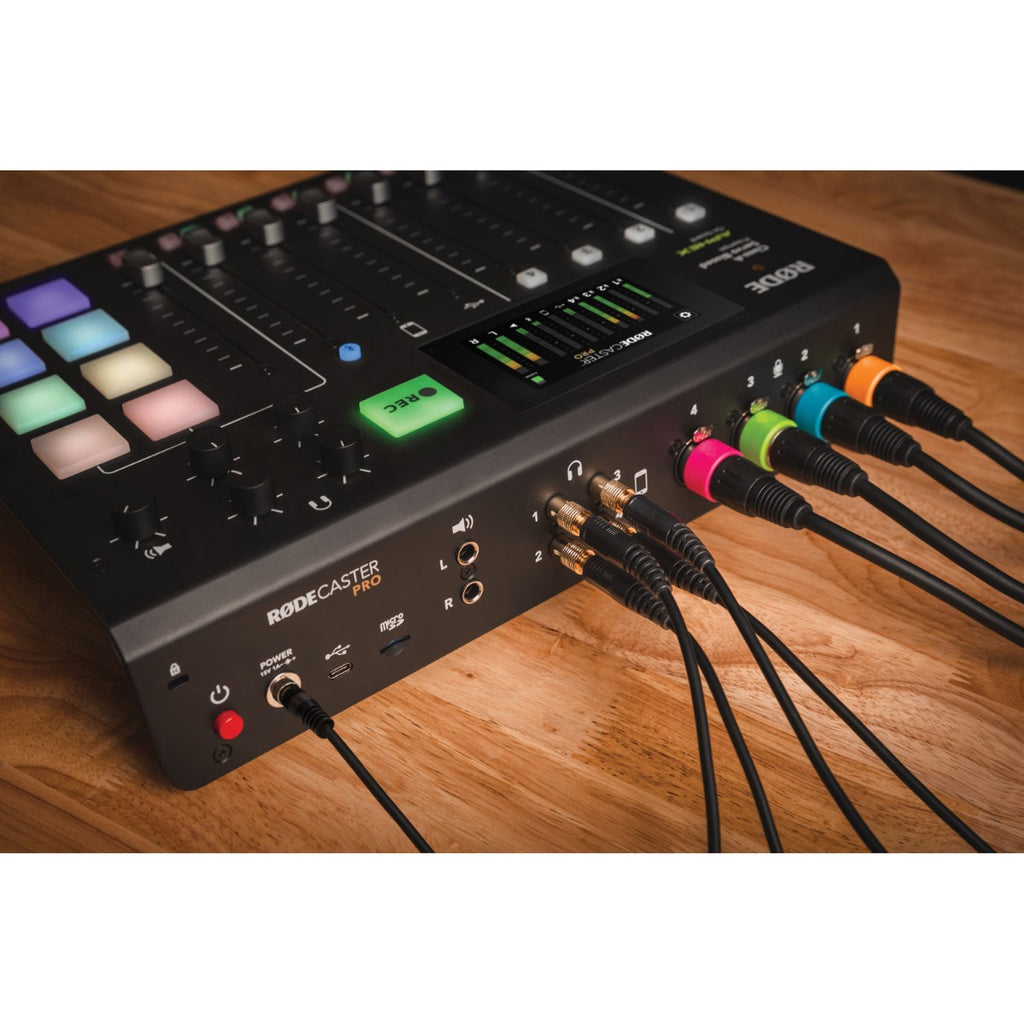 Rode HJA-4 4-piece headphone adapters and splitters for connecting multiple audio devices.