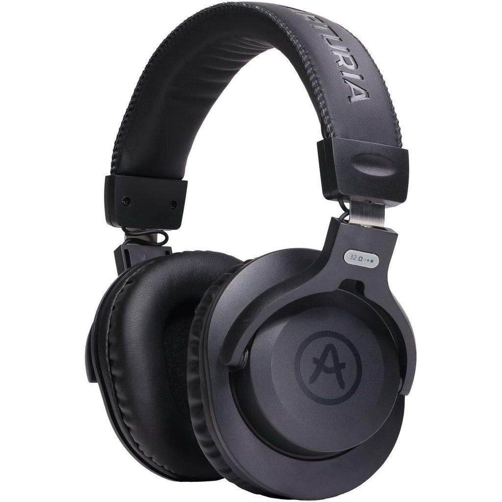 Arturia MiniFuse Recording Pack studio bundle with audio interface, headphones, and accessories for music production.