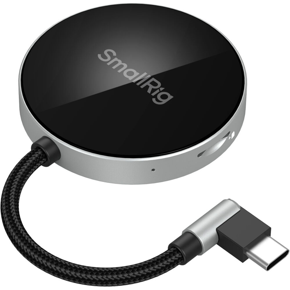SmallRig SD4.0 memory card reader connected to a computer, showing compact design and SD card slot for fast data transfer.