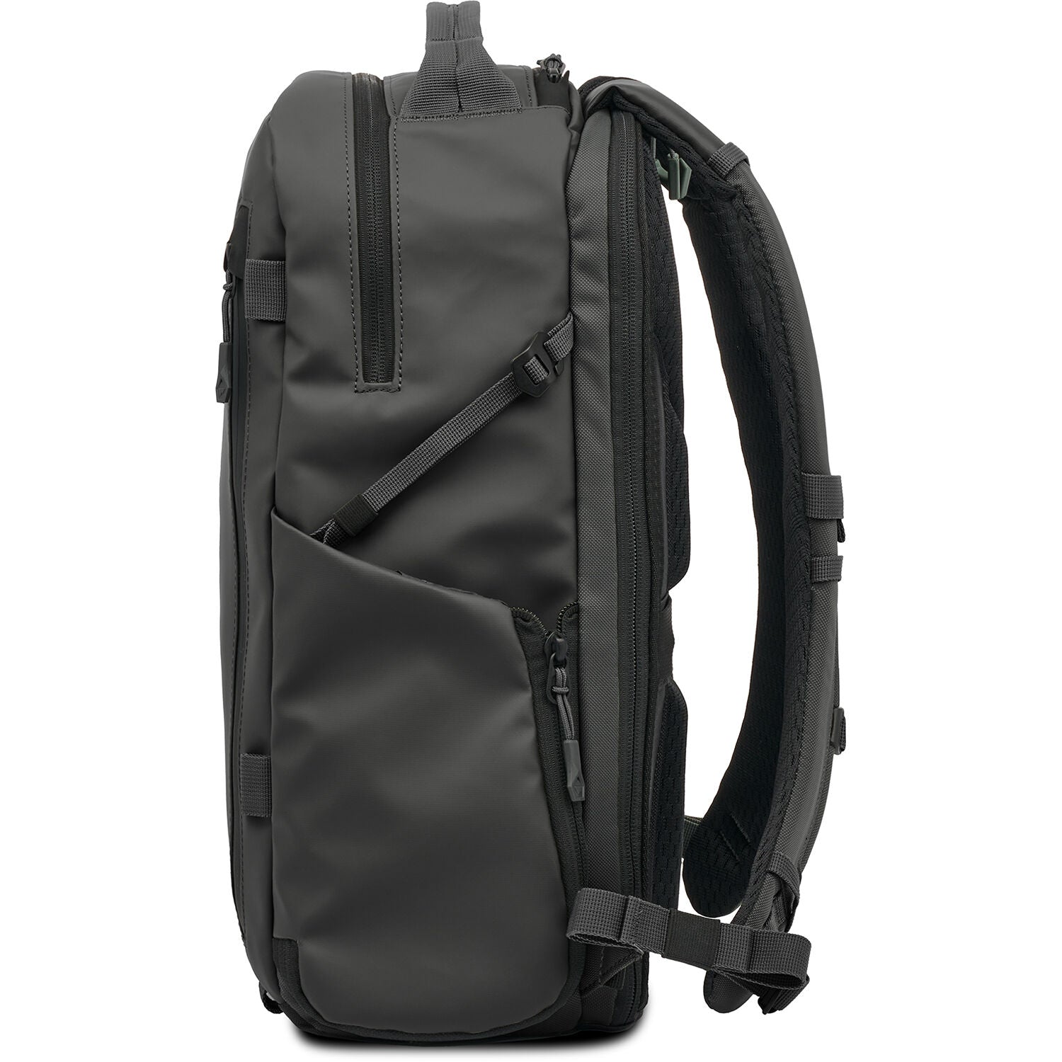 Wandrd Prvke Zip camera and video equipment bag with multiple compartments and adjustable straps, black color.