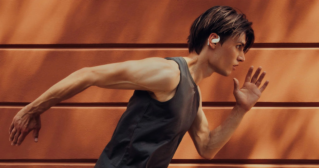 Beyerdynamic Amiron 200 wireless in-ear headphones with sport ear tips, designed for running and active use.