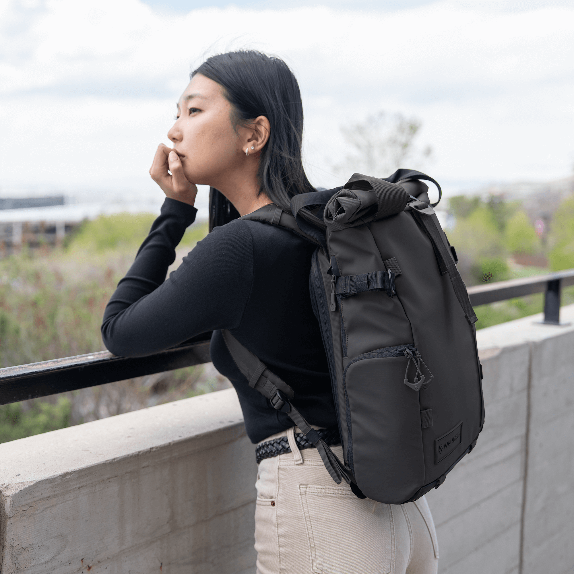 Wandrd Prvke 15L photo bundle in black, showcasing a versatile camera bag with compartments for video equipment and accessories.