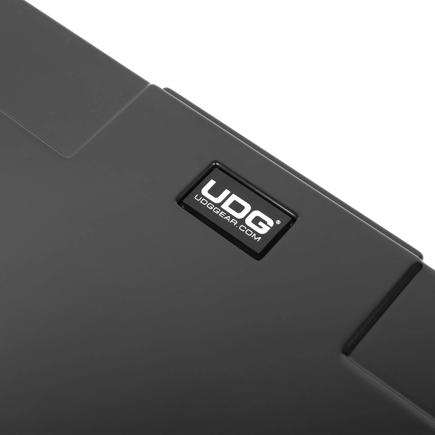 UDG Ultimate Pioneer DJ DDJ-FLX10 equipment cover, black DJ cover designed for protecting DJ gear and controllers.