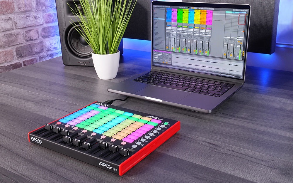 Akai Professional APC Mini MK2 MIDI controller, view 7