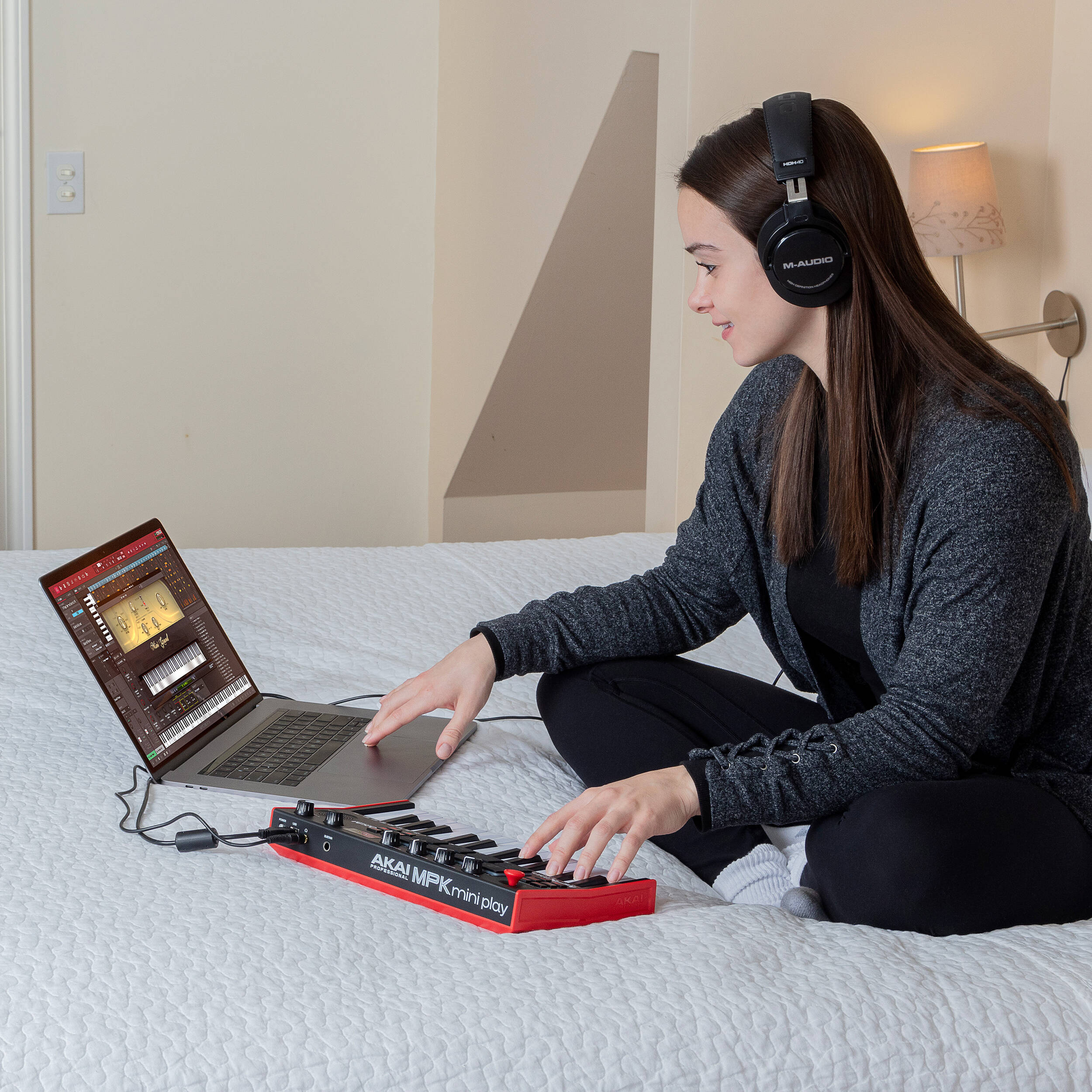 Akai Professional MPK Mini Play MK3 MIDI keyboard