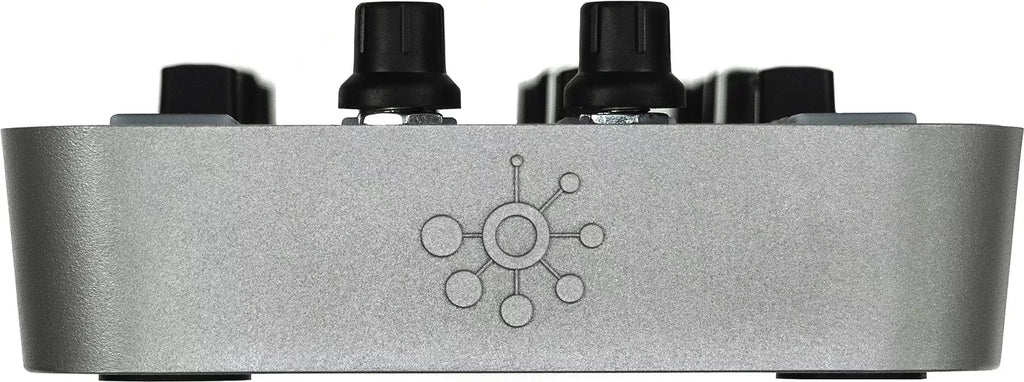 Allen & Heath Xone:K3 DJ controller, view 4