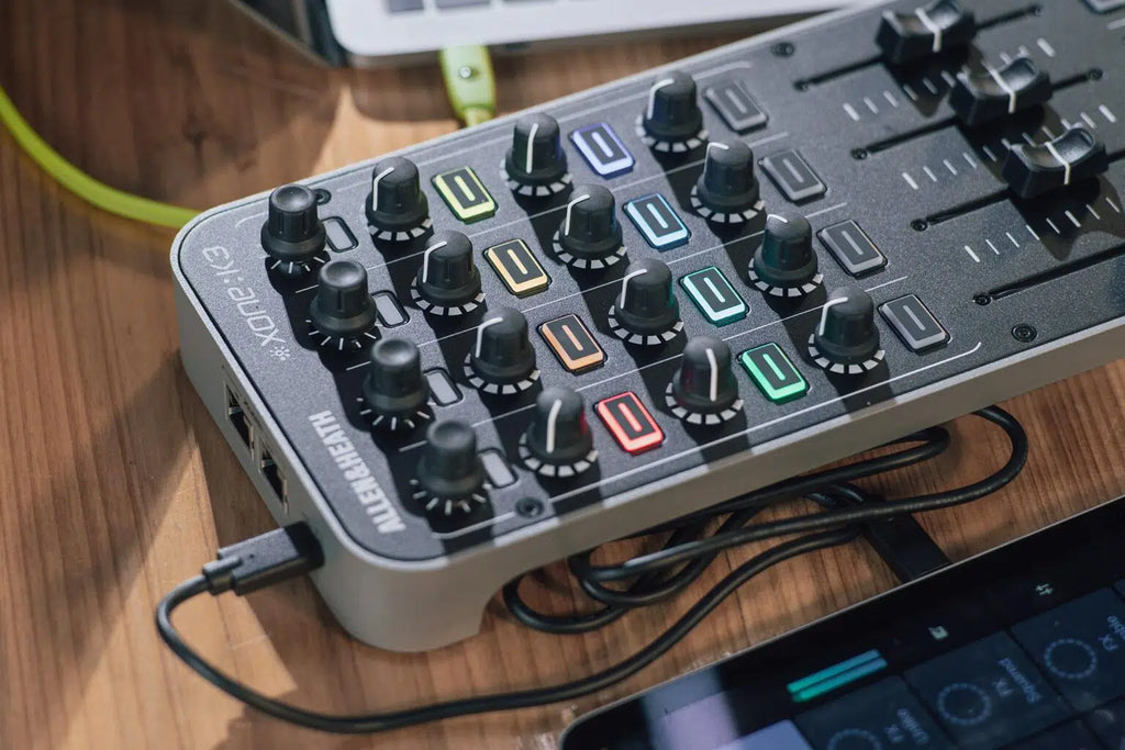 Allen & Heath Xone:K3 DJ controller, view 6