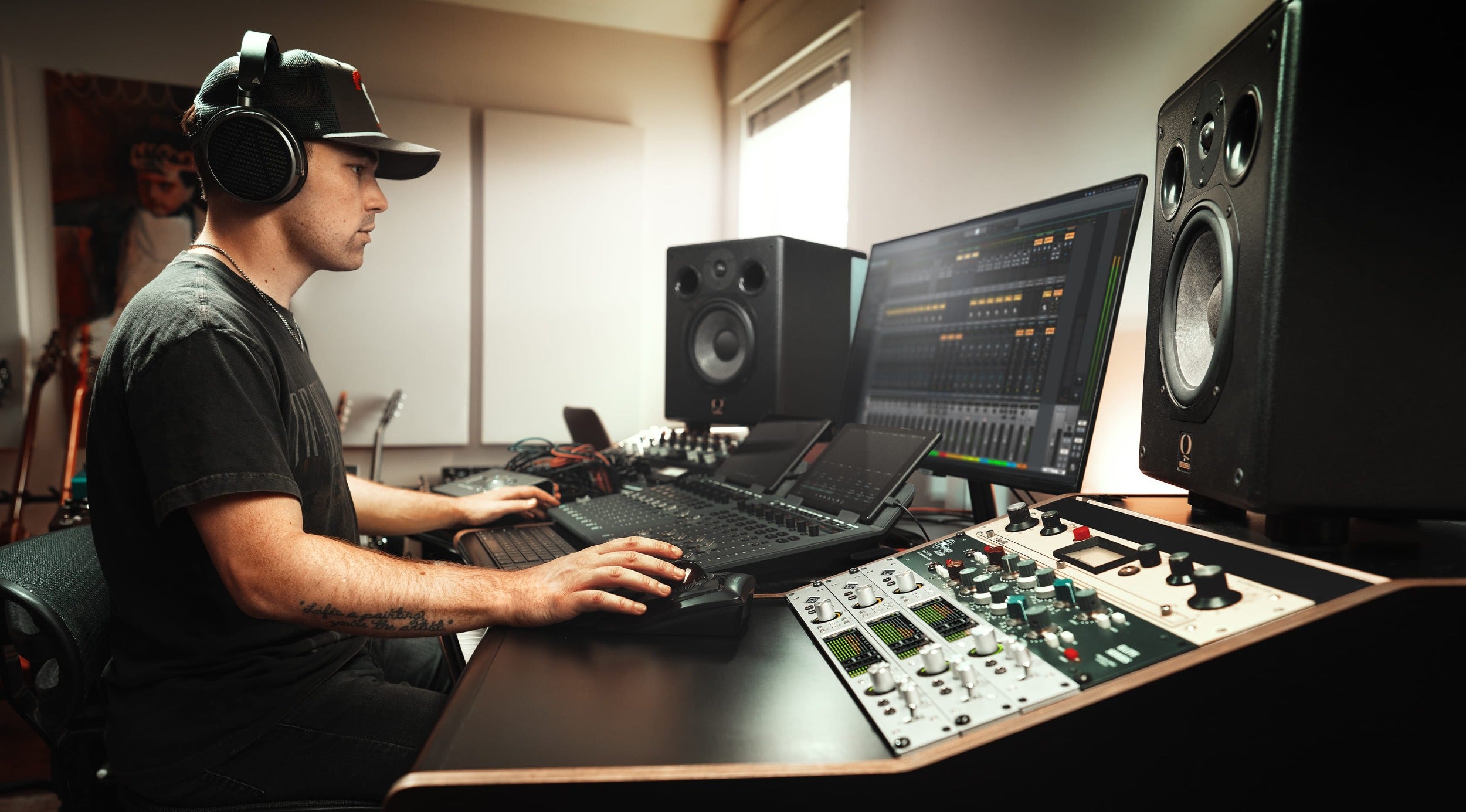 Universal Audio Apollo x8 Gen 2 (Essentials+ Edition)