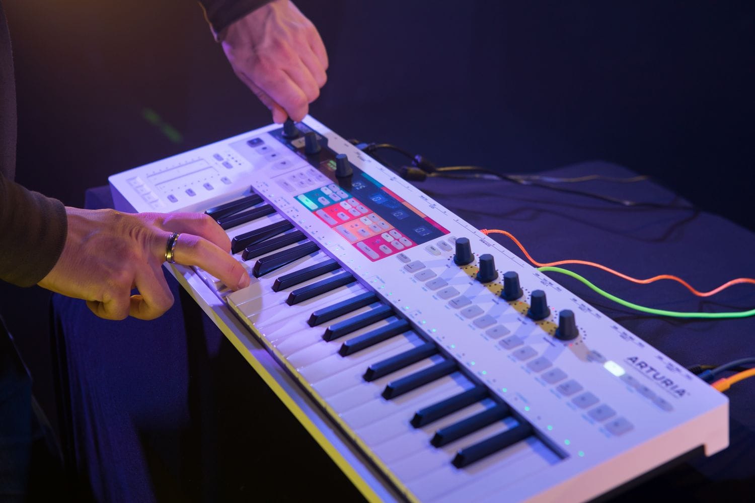 Arturia Keystep Pro sequencer with keyboard and control knobs, showcasing its integrated interface and compact design.