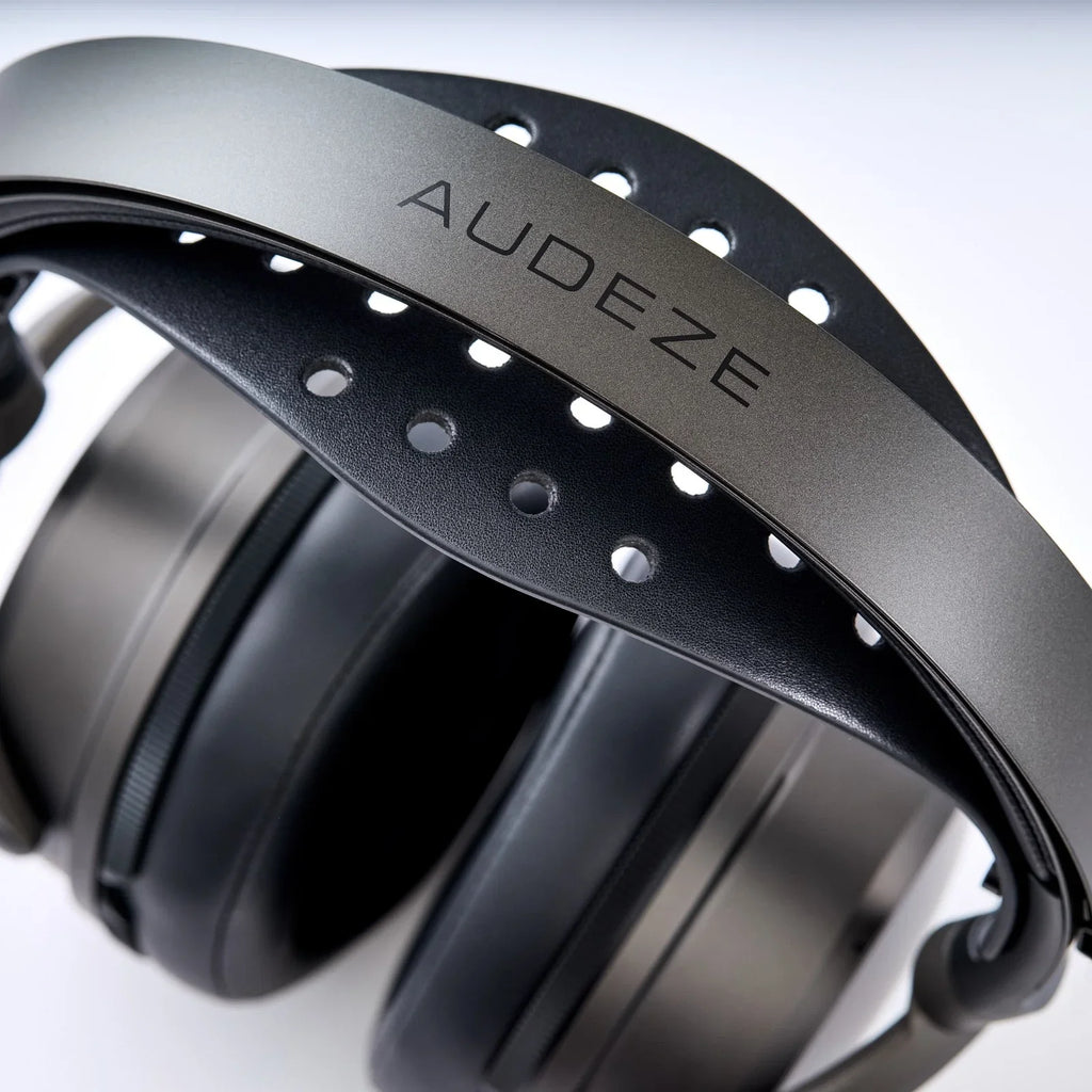 Audeze Maxwell 2 ANC (PlayStation Edition) headband detail