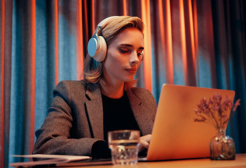 Beyerdynamic Aventho 200 wireless headphones, smart features overview