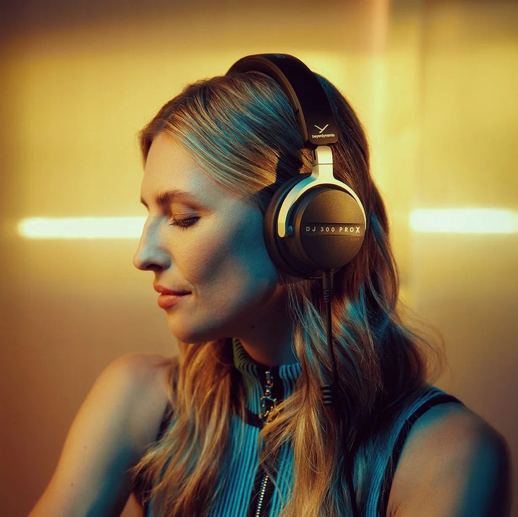 Beyerdynamic DJ 300 Pro X Club DJ headphones, black view