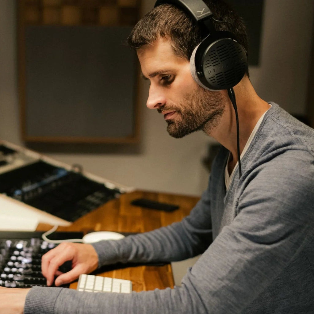 Beyerdynamic DT 900 Pro X studio headphones, view 6