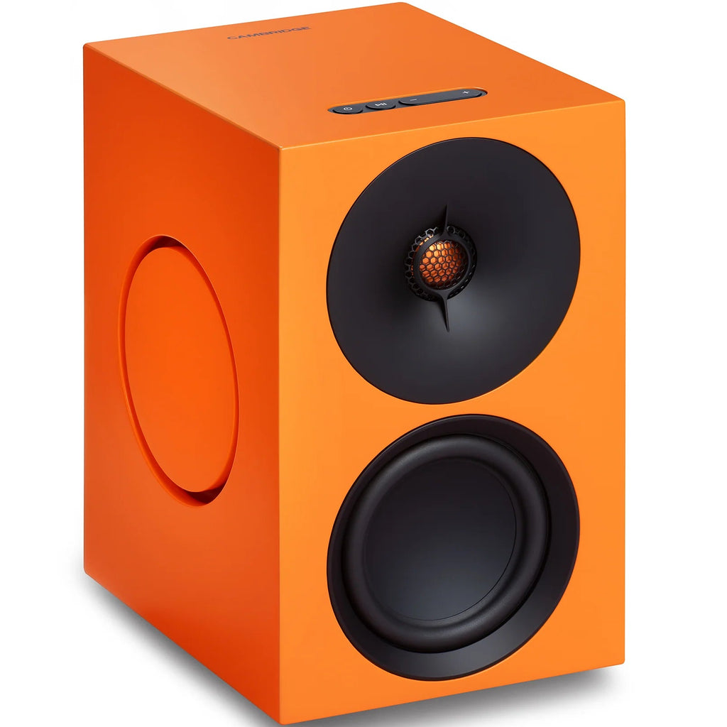 Cambridge Audio L/R M active bookshelf speakers, black, front view
