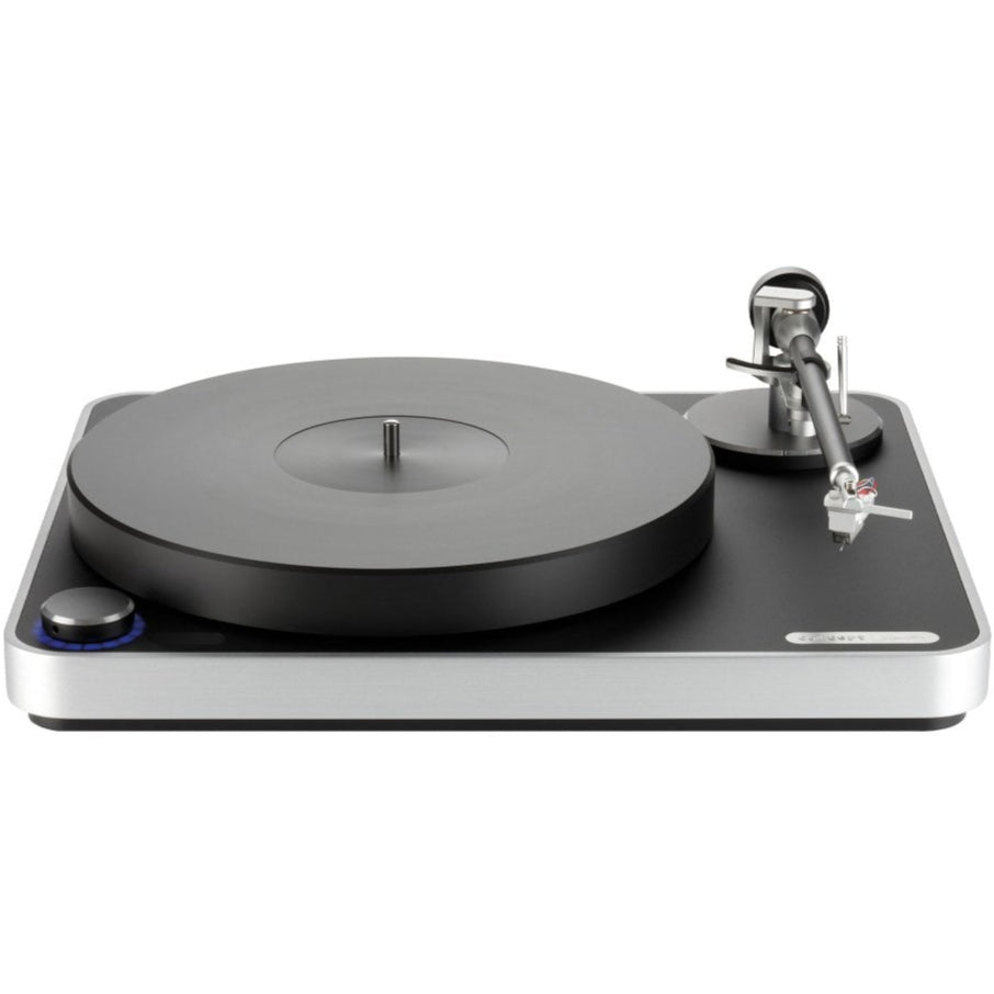 Clearaudio Concept Signature manual turntable with sleek wooden base and precision tonearm for high-quality vinyl playback.