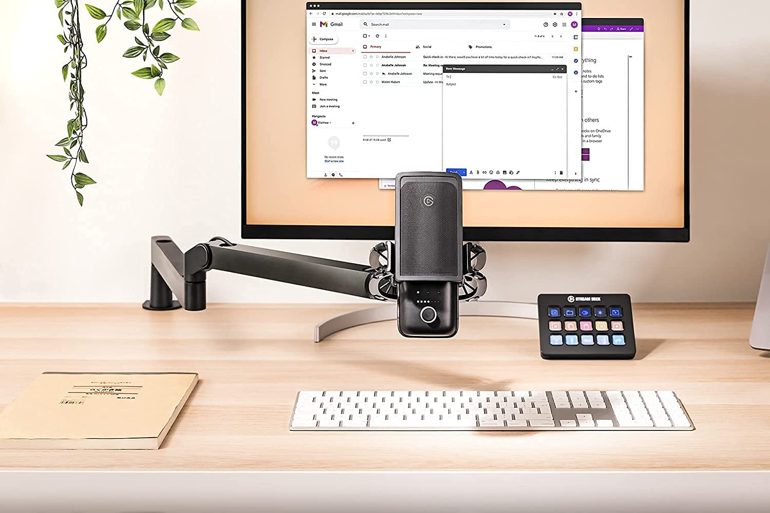 Elgato Wave Mic Arm low-profile microphone arm, in black