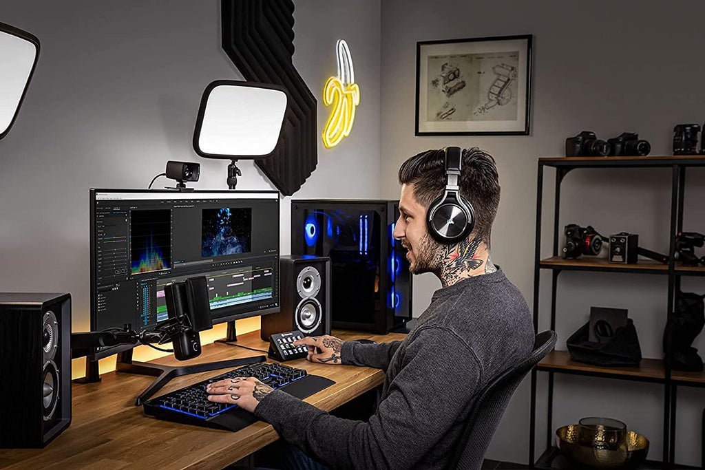 Elgato Wave Mic Arm low-profile microphone arm, in black