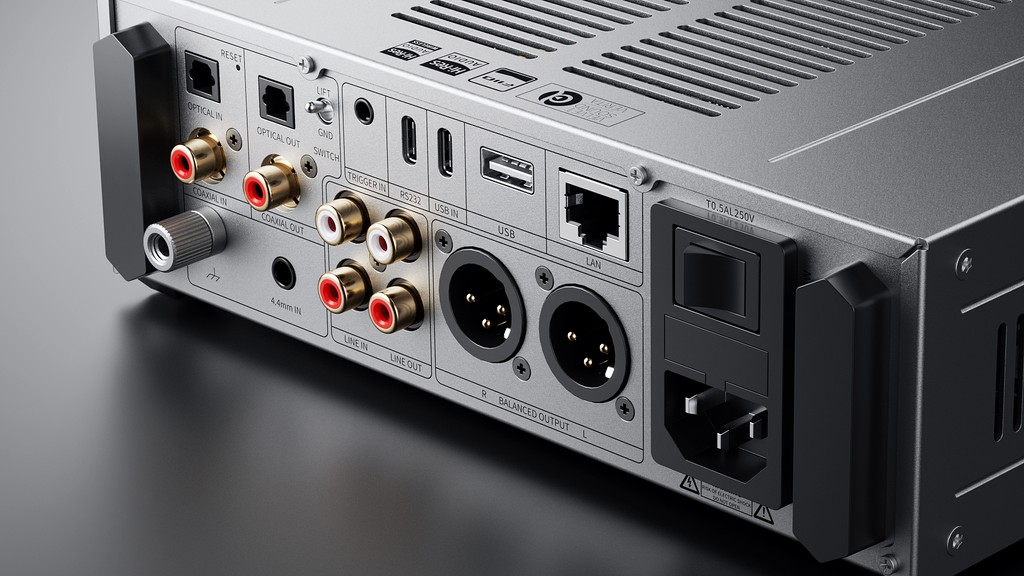 FiiO K17 headphone amp / DAC, view 11