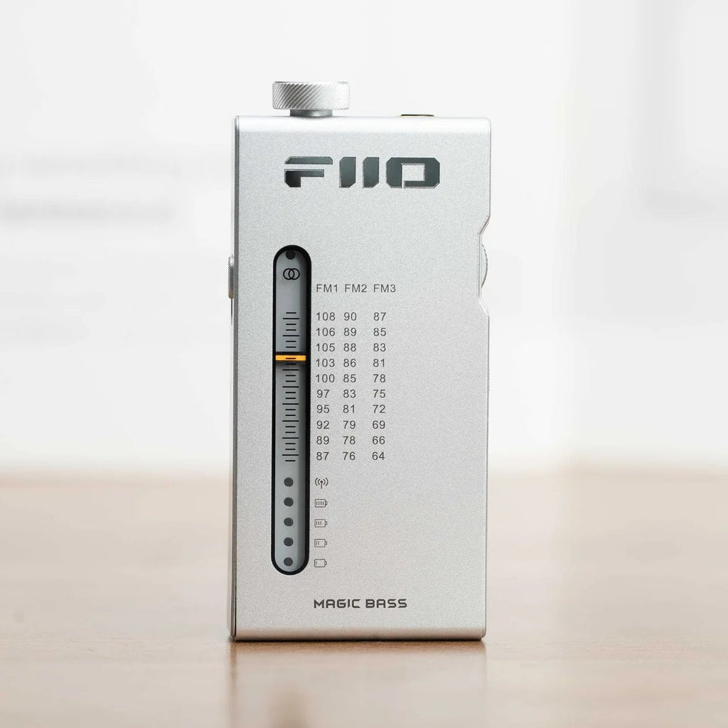 FiiO RR11 radio in black