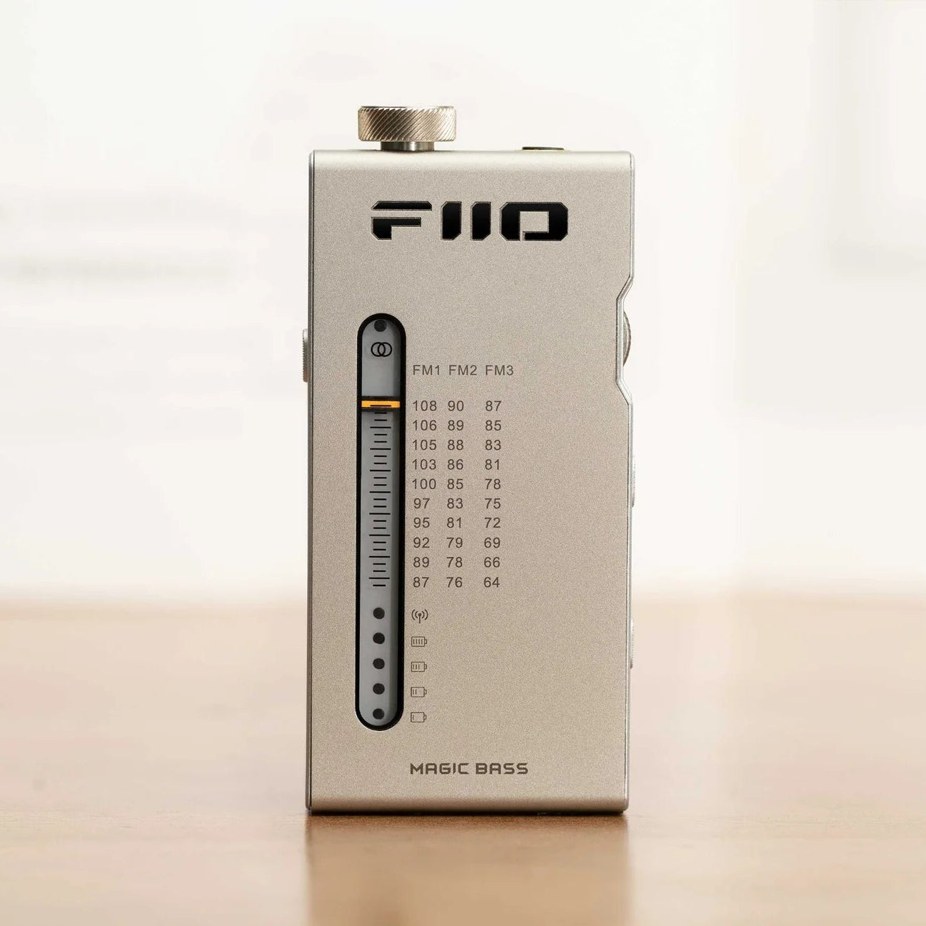 FiiO RR11 radio in black