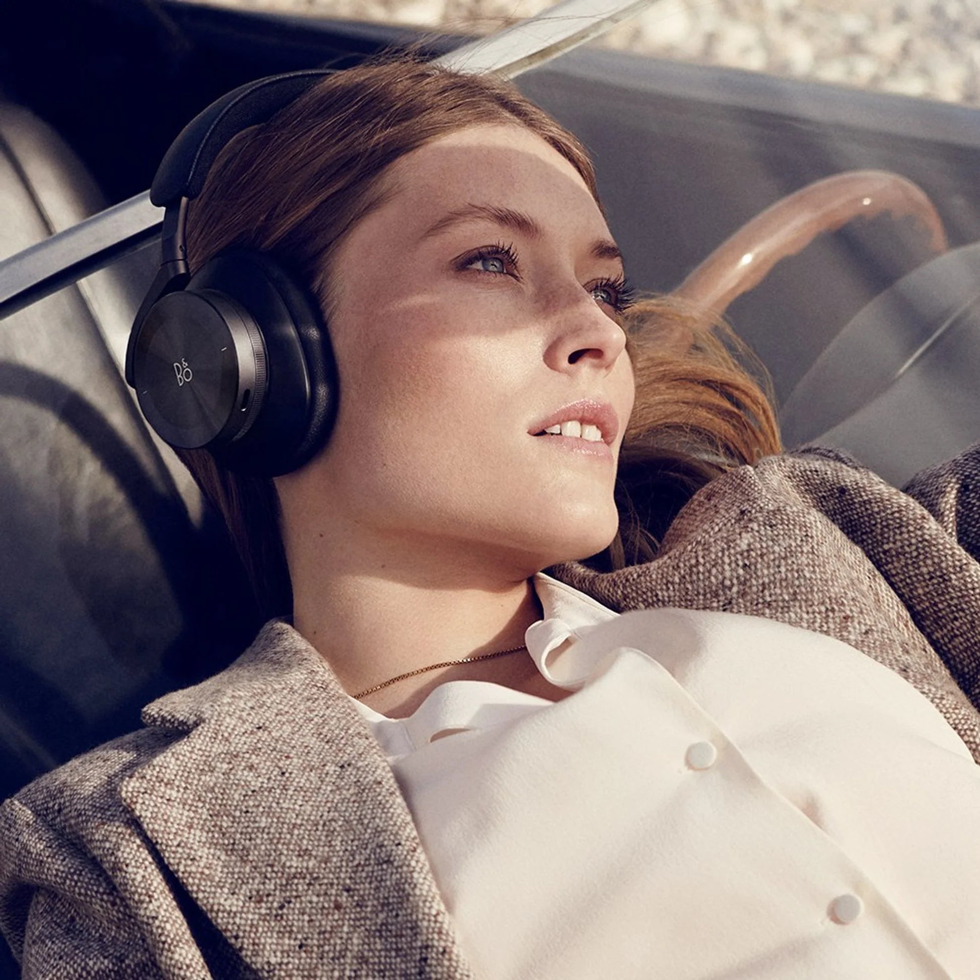 Black Bang & Olufsen Beoplay H95 wireless headphones with padded ear cups and sleek over-ear design for premium sound.