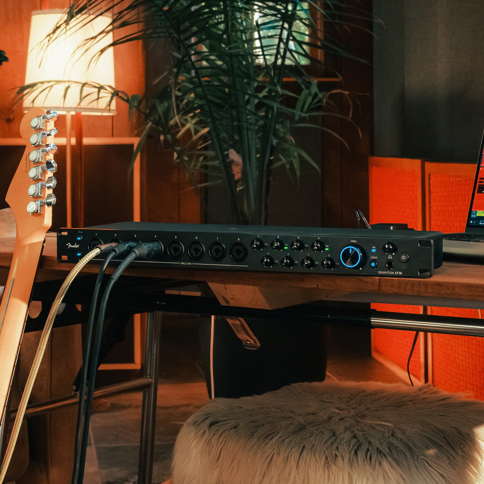 Fender Quantum LT 16 USB audio interface with multiple input ports and control knobs for professional audio recording.