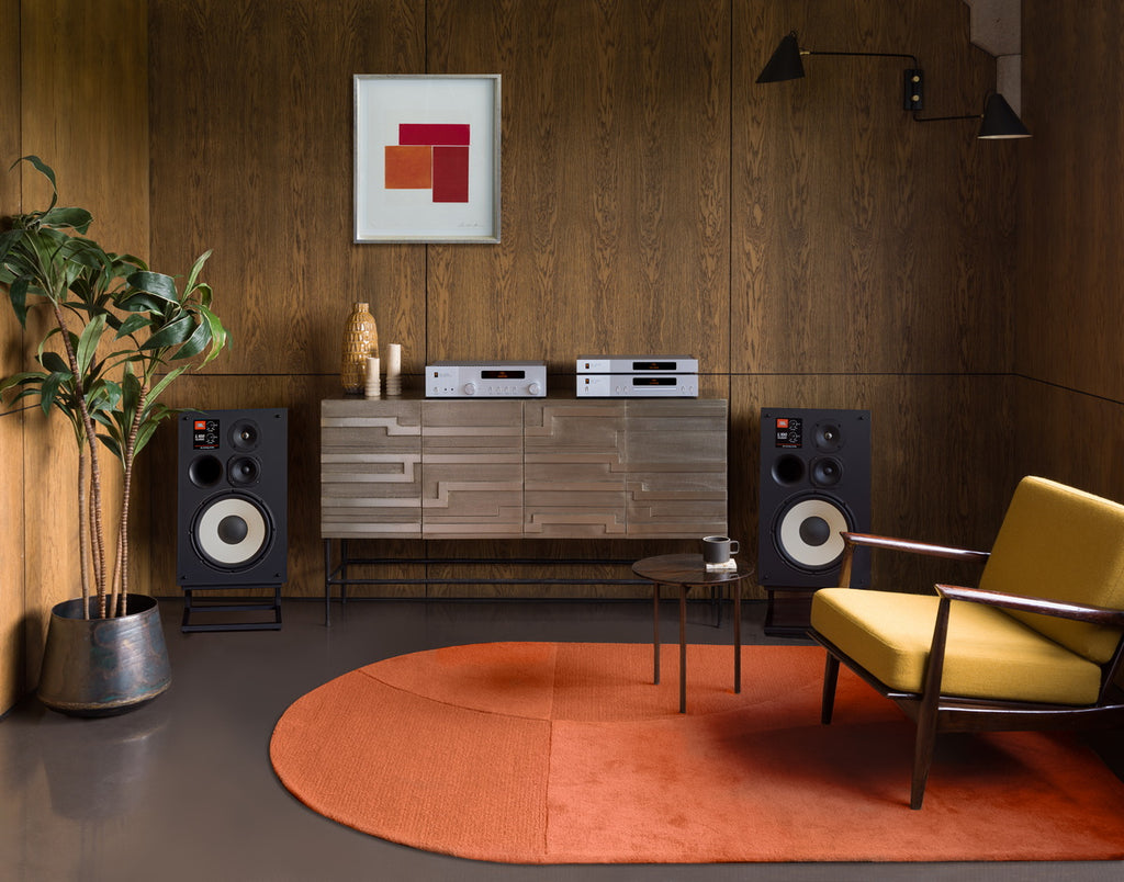 JBL SA550 Classic stereo amplifier with a sleek black design and control knobs, perfect for high-fidelity audio systems.