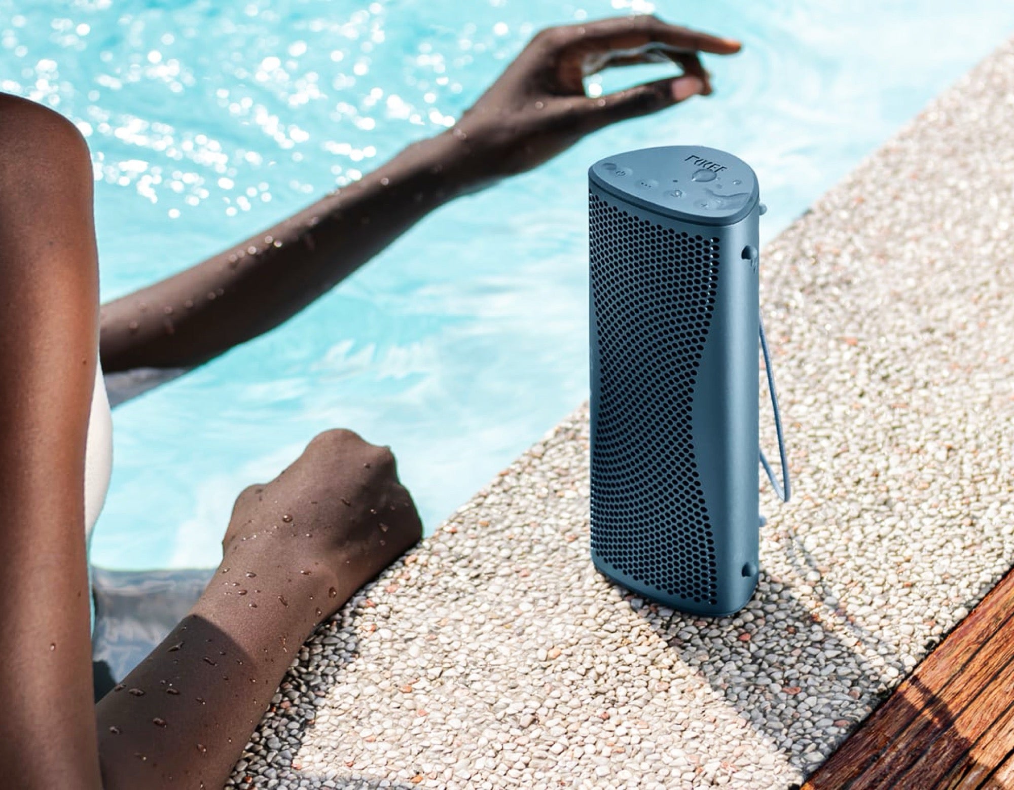 KEF Muo portable speakers, black size view