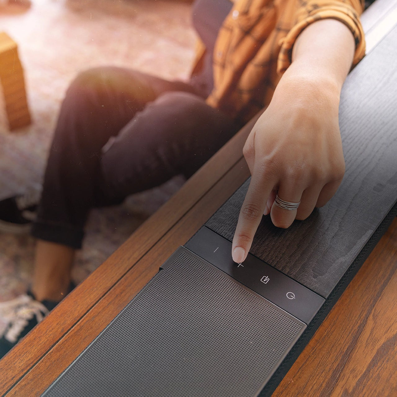 Klipsch Flexus Core 300 soundbar, black.
