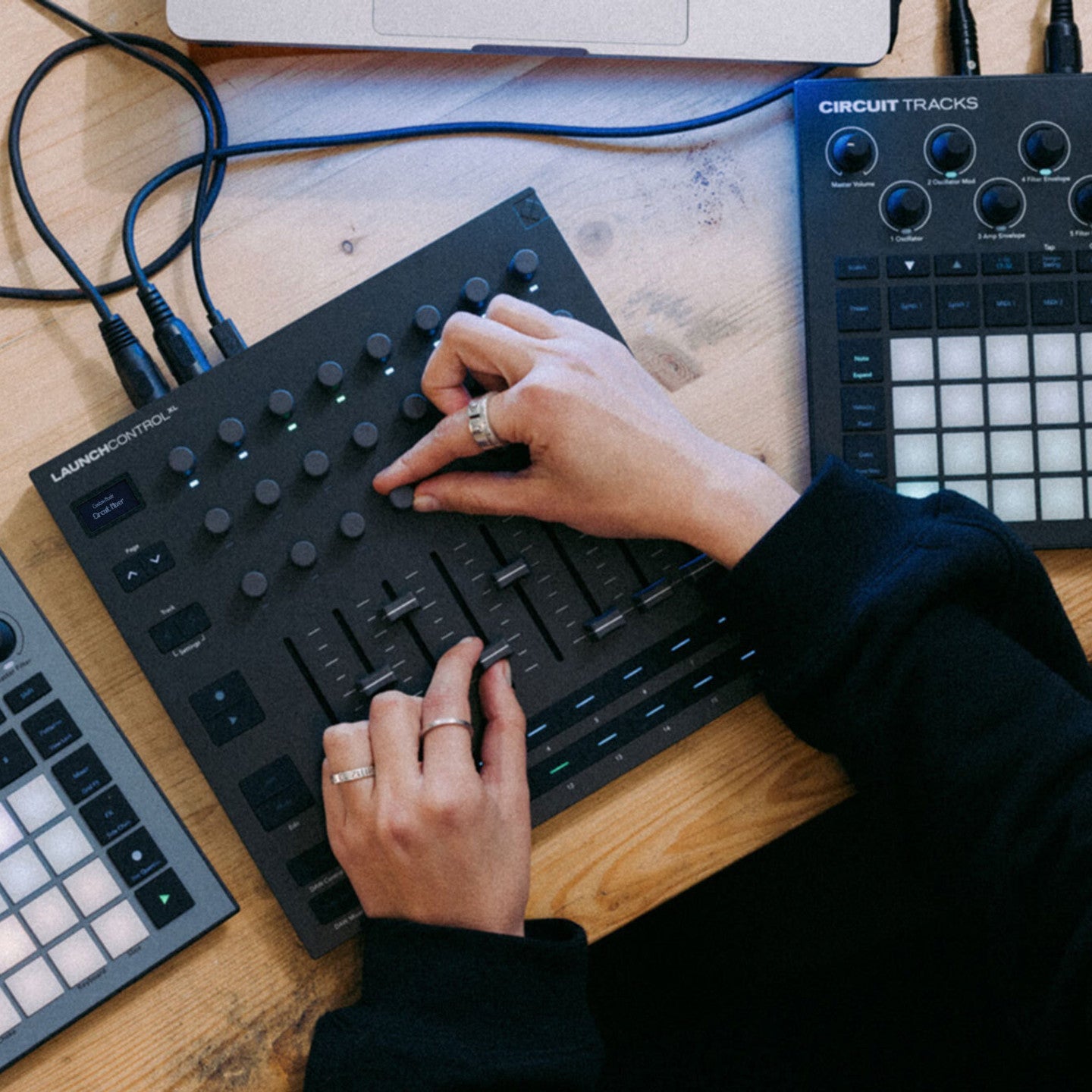 Novation Launch Control XL MK3 MIDI controller, lifestyle setting