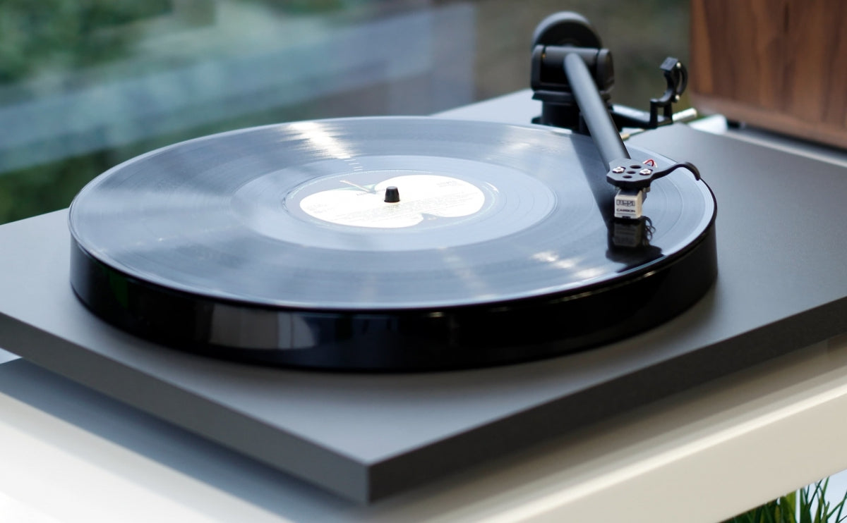 Rega Planar 1 turntable, in matte black
