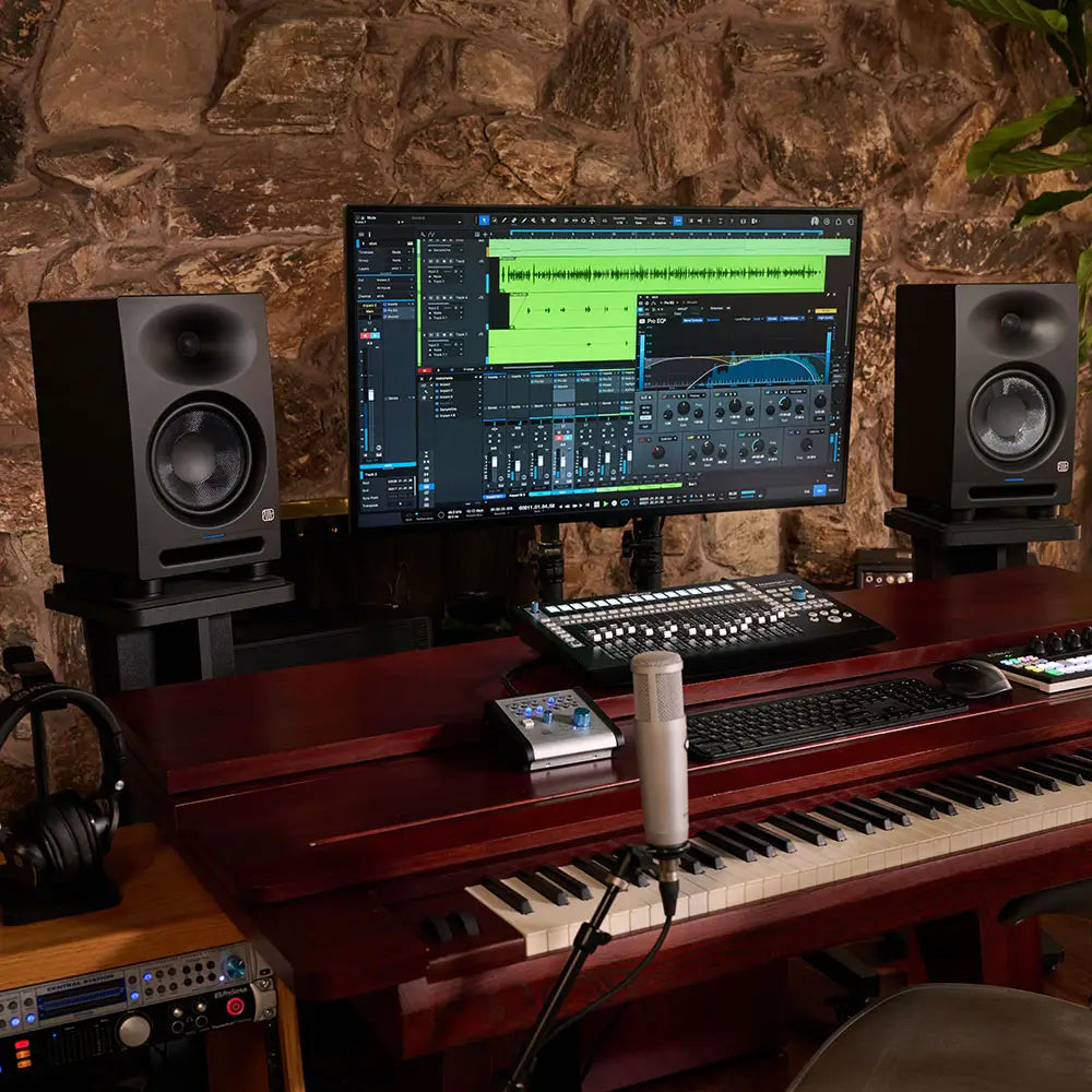 PreSonus Eris Studio 8, active nearfield monitors, angle