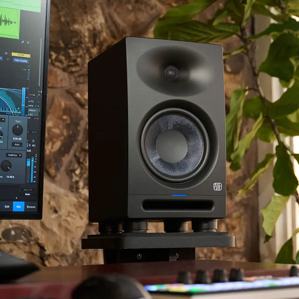 PreSonus Eris Studio 8, active nearfield monitors, detail