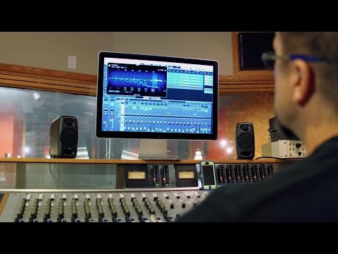IK Multimedia iLoud Micro Monitors