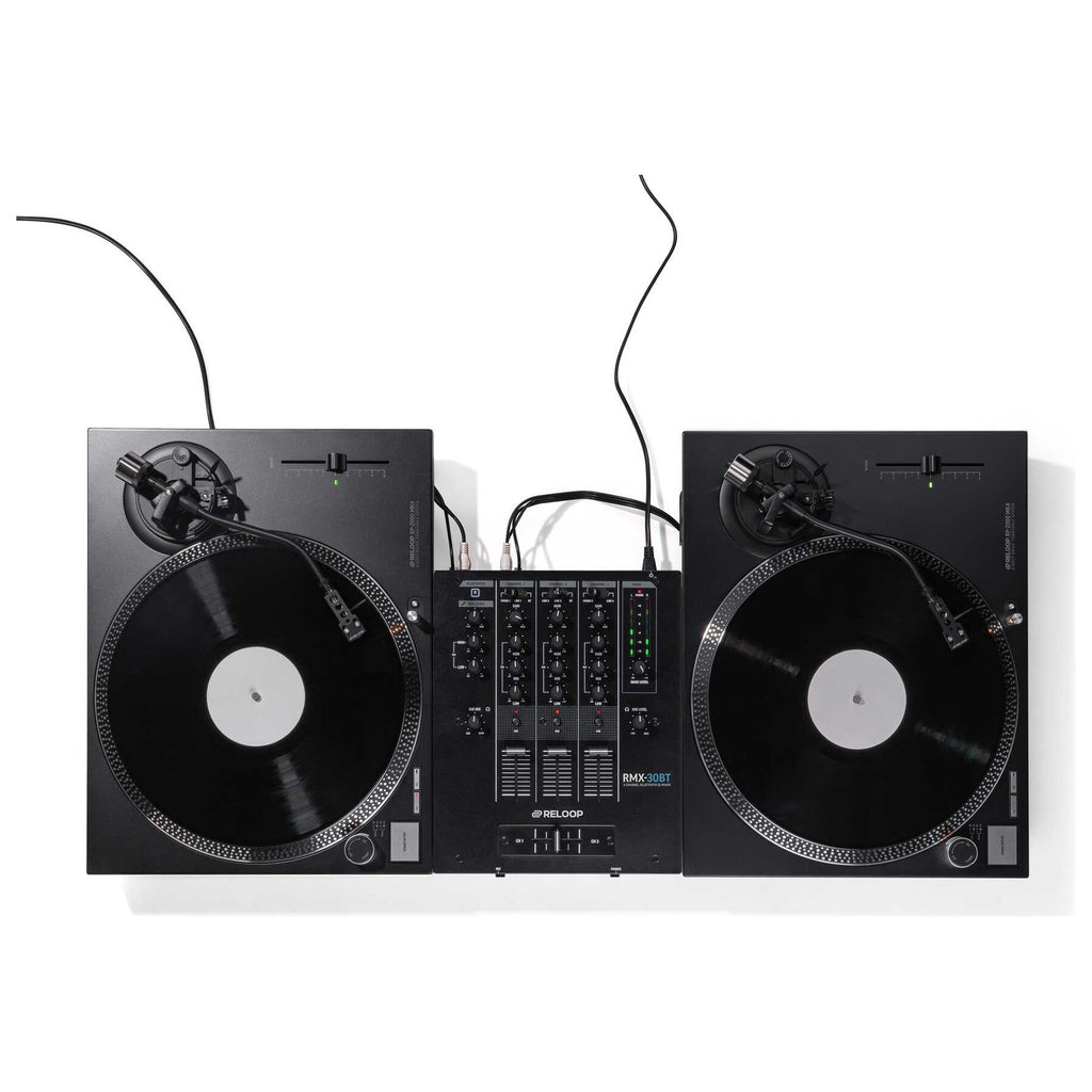 Reloop RP-2000 MK4 Black turntables in a battle DJ setup with a mixer