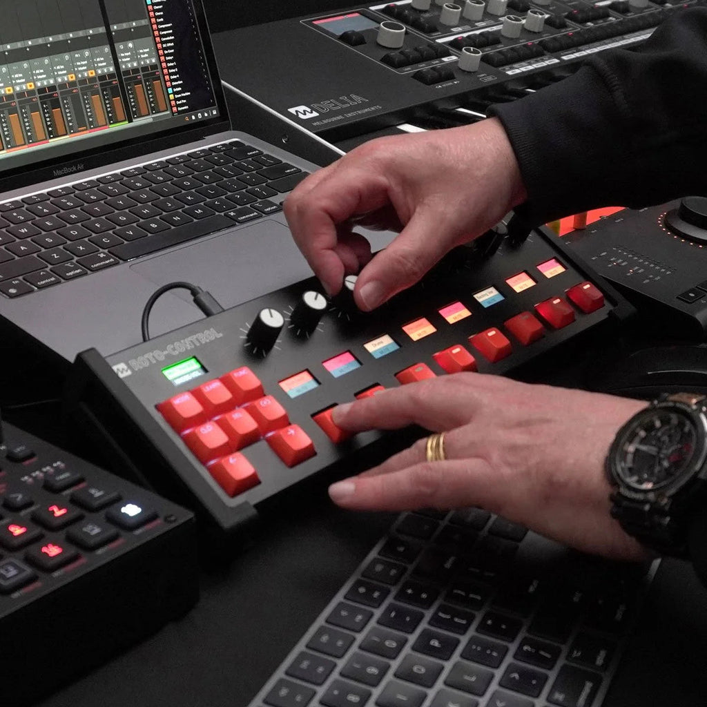 Melbourne Instruments Roto-Control MIDI controller with rotatable caps, designed for music production and sound modulation.