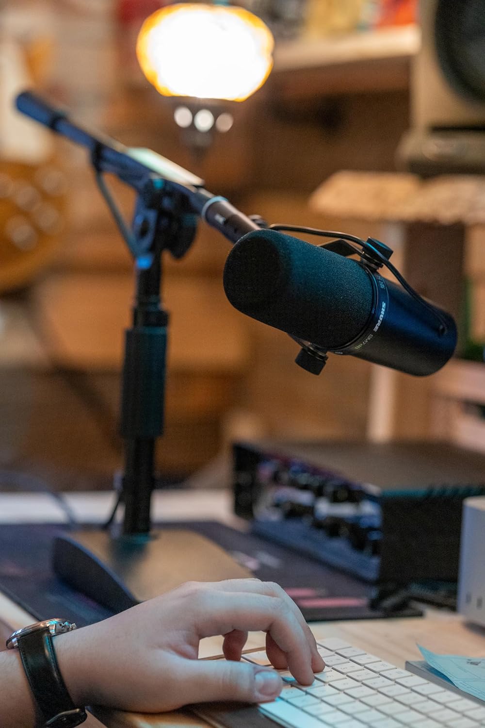 Shure SH-DESKTOP2 desktop microphone stand, weighted base