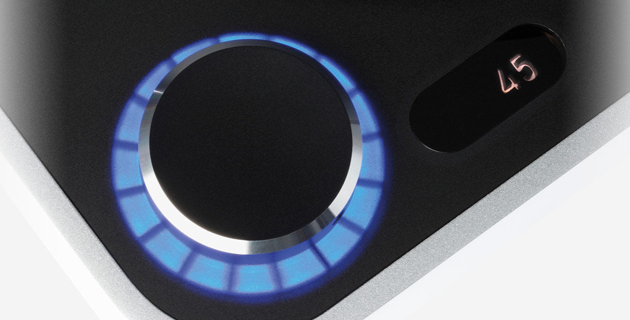 Silver-detail Clearaudio Concept Signature manual turntable with sleek design and high-quality audio components.