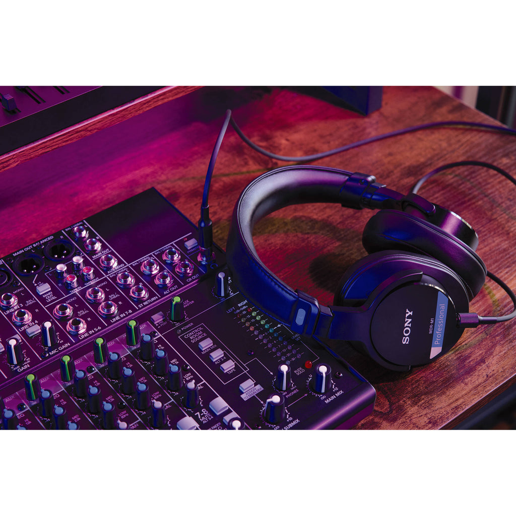 Sony MDR-M1 studio headphones, black alternate view 15