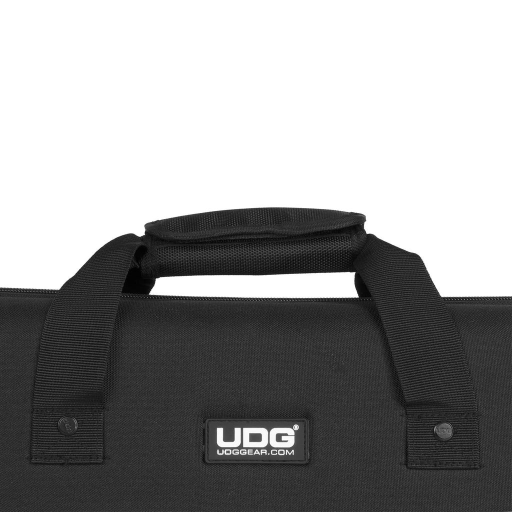 UDG Creator Controller Hardcase Large Black (U8302BL), detail view.