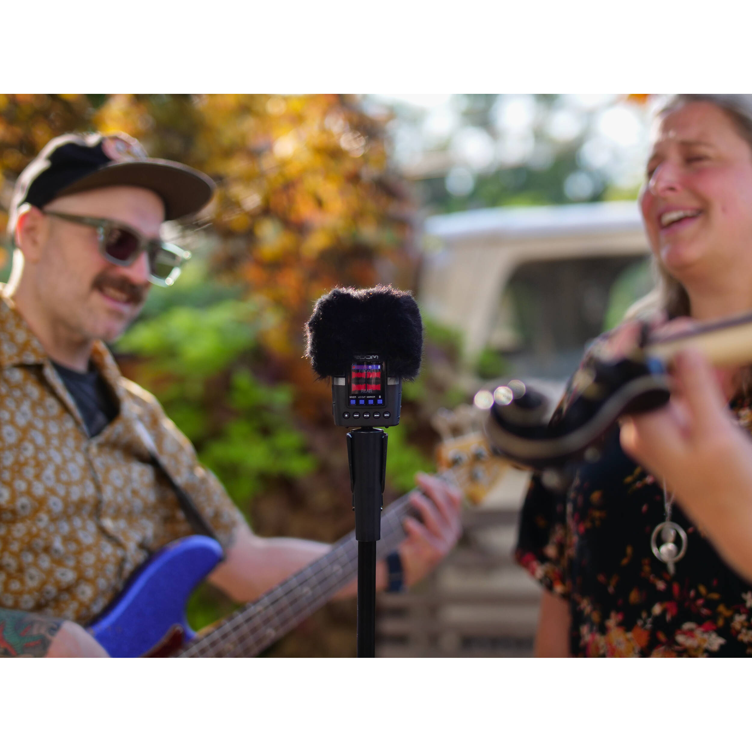 Zoom H2essential digital recorder, lifestyle recording an interview