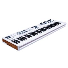 Arturia KeyLab Essential 61 MIDI-klaver / Kontroller